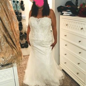 New David's Bridal Mermaid Corset Wedding dress